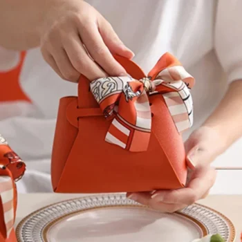 10PCS Distribute Leather Pink Gift Bags Wedding Favour Bag for Guest Mini Handbag with Ribbon Candy Packaging Box Party Decor
