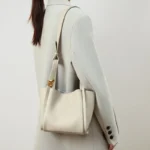 kf-S0d975b82121c43e1be141fa4c64c827fv