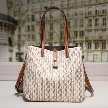 Premium Versatile Leather Crossbody Bag Ladies Large Capacity Daily Commuter Tote Bag Letter Print Design Ladies Fashion