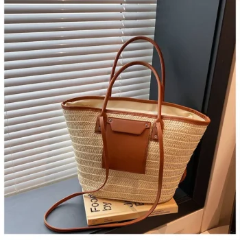 Beach vacation straw bag  spring new design  Large capacity casual woven bag Suitable for work and commuting