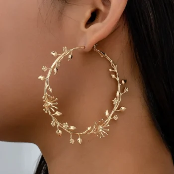 Personalized and Creative Gold Color Leaf Flower Hoop Earrings, Women's Fashionable and Trendy Jewelry Accessories